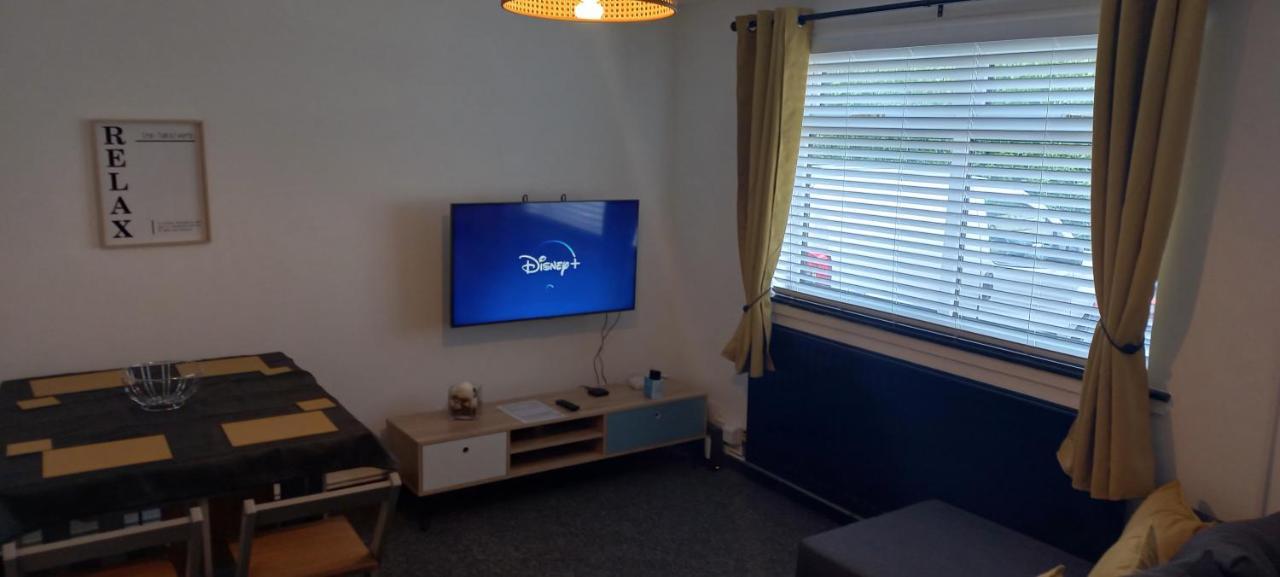 6-Min Walk To New Cross Parking Long Stay Discounts ولفرهامبتون المظهر الخارجي الصورة